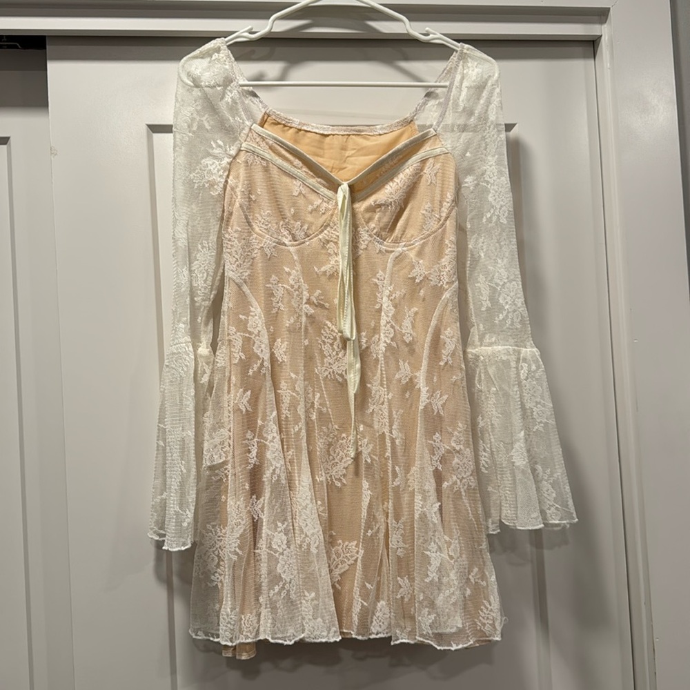 White lace cocktail dress